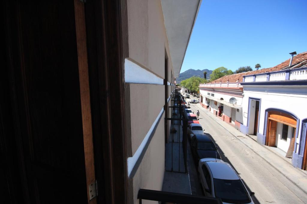 马德罗之家酒店 San Cristóbal de Las Casas 外观 照片