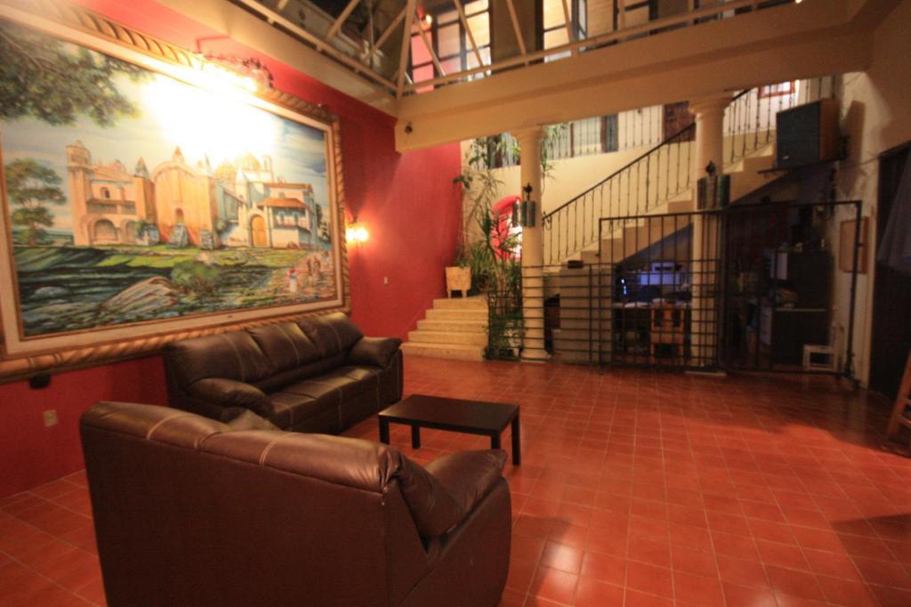 马德罗之家酒店 San Cristóbal de Las Casas 外观 照片